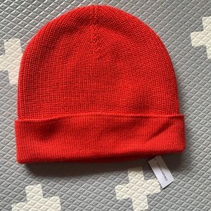 BNWT Banana Republic red orange toque hat